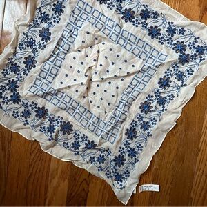 Madewell Cotton Blue & White patterned eyelet scarf